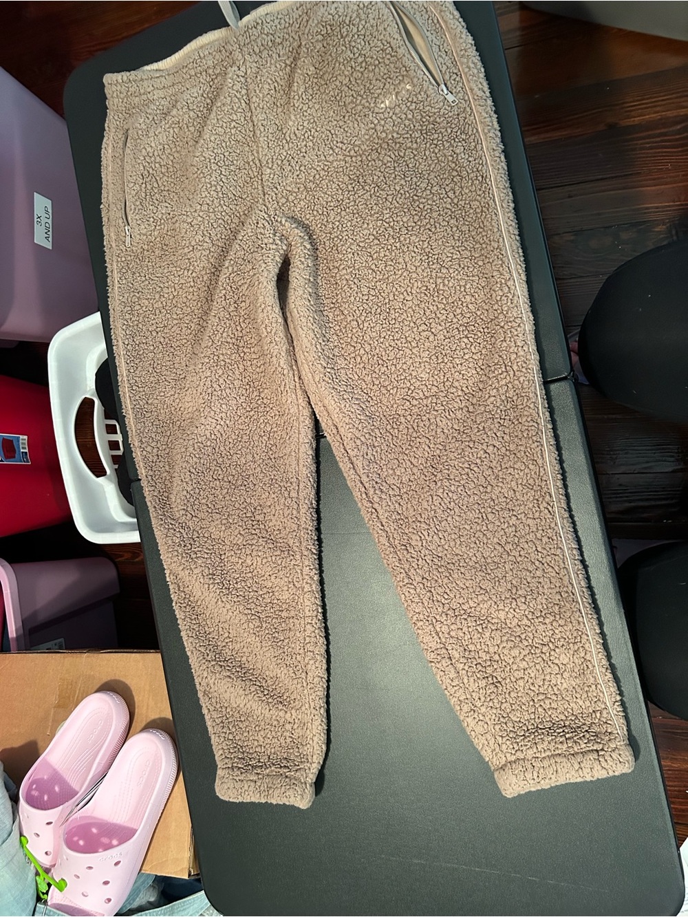 Skims Teddy joggers Size L